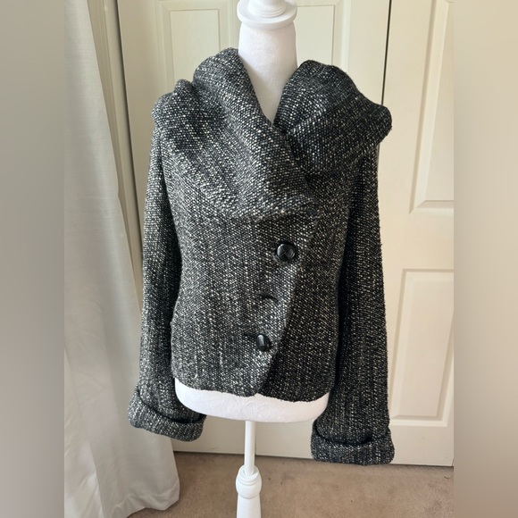 Chulo Pony coat black white outside and red satin material inside! Size-SMALL P - Picture 3 of 14